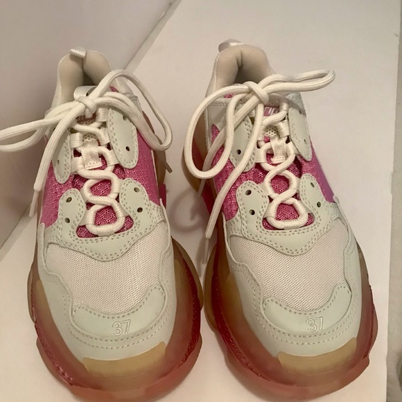 AUTHENTIC  ; BALENCIAGA, TRIPLE S,WOMEN SNEAKERS. - Picture 1 of 5